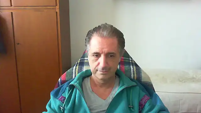 Snapshot of lliuk70mi chatting on 04-23-26, 01:24 lliuk70mi online show from 04-23-26, 01:24