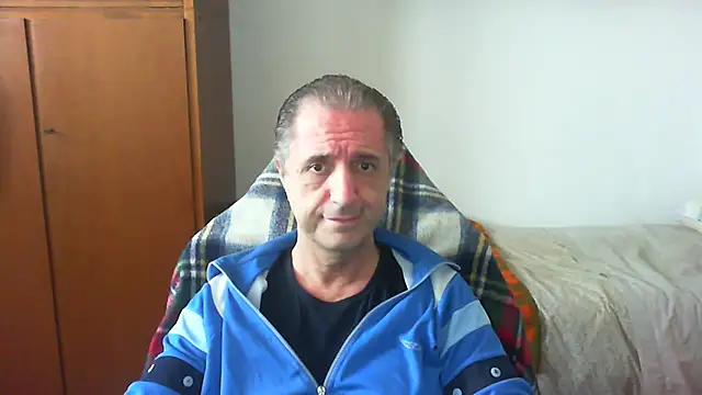 Snapshot of lliuk70mi chatting on 05-09-26, 01:58 lliuk70mi online show from 05-09-26, 01:58
