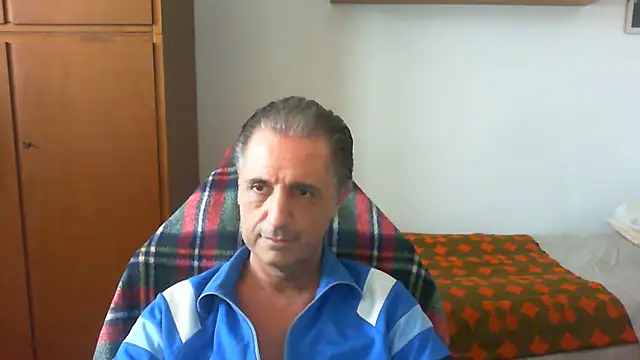 Snapshot of lliuk70mi chatting on 05-20-26, 02:14 lliuk70mi online show from 05-20-26, 02:14