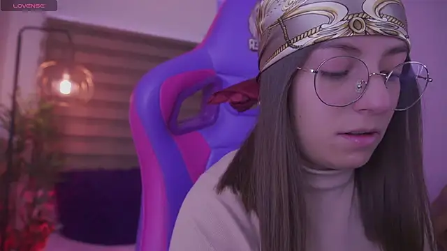 milly kenner online show from 11-21-25, 05:12