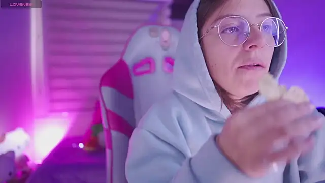 milly kenner online show from 11-10-25, 04:45