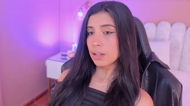 zia cooper online show from 03-12-26, 06:56