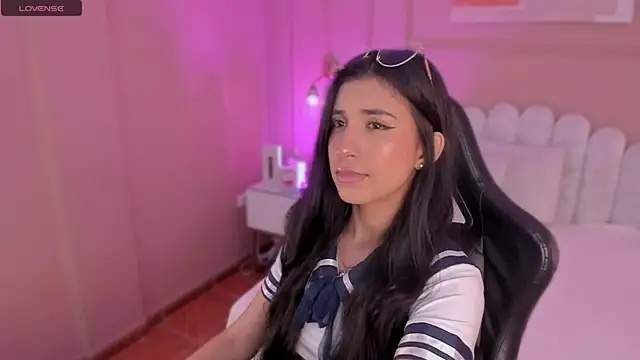 zia cooper online show from 11-29-25, 07:03