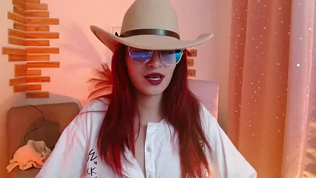 Snapshot of RedMeloddy chatting on 05-22-26, 10:30 RedMeloddy online show from 05-22-26, 10:30