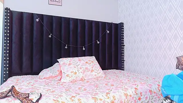 littleebonymommy online show from 09-10-25, 08:19