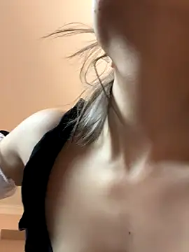 bigbabykiki online show from 11-14-25, 06:44