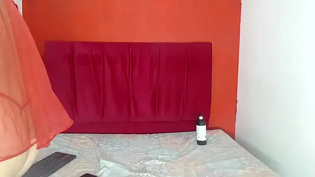 ariannagillcm101 online show from 12-07-24, 09:33