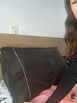 Snapshot of Branquinhasexy chatting on 05-20-26, 12:46 Branquinhasexy online show from 05-20-26, 12:46