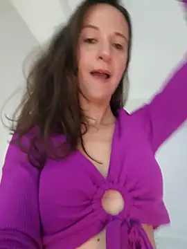 Snapshot of Branquinhasexy chatting on 05-15-26, 12:47 Branquinhasexy online show from 05-15-26, 12:47
