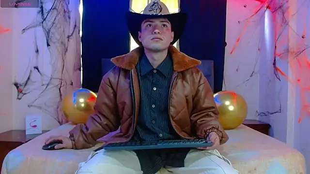 nolanjay  online show from 10-10-25, 08:20