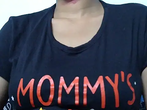 Snapshot of Thimiralagi chatting on 05-18-26, 05:18 Thimiralagi online show from 05-18-26, 05:18