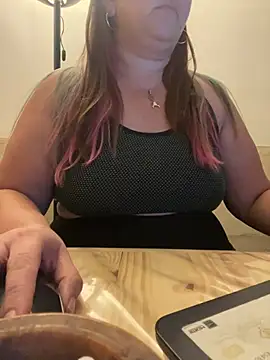 Snapshot of Popinasq chatting on 02-26-26, 03:06 Popinasq online show from 02-26-26, 03:06