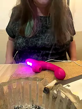 Snapshot of Popinasq chatting on 11-21-25, 05:56 Popinasq online show from 11-21-25, 05:56