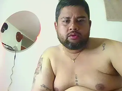 Snapshot of GABRIELGARCIA1313 chatting on 06-22-26, 11:24 GABRIELGARCIA1313 online show from 06-22-26, 11:24