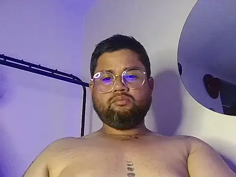 Snapshot of GABRIELGARCIA1313 chatting on 06-19-26, 02:28 GABRIELGARCIA1313 online show from 06-19-26, 02:28