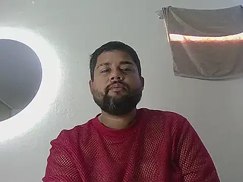 Snapshot of GABRIELGARCIA1313 chatting on 06-18-26, 02:22 GABRIELGARCIA1313 online show from 06-18-26, 02:22