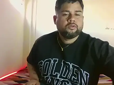 Snapshot of GABRIELGARCIA1313 chatting on 07-07-26, 03:26 GABRIELGARCIA1313 online show from 07-07-26, 03:26