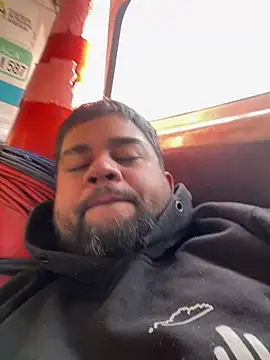 Snapshot of GABRIELGARCIA1313 chatting on 06-25-26, 12:32 GABRIELGARCIA1313 online show from 06-25-26, 12:32