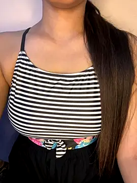  riyaahahaha  online show from 10-30-25, 10:02