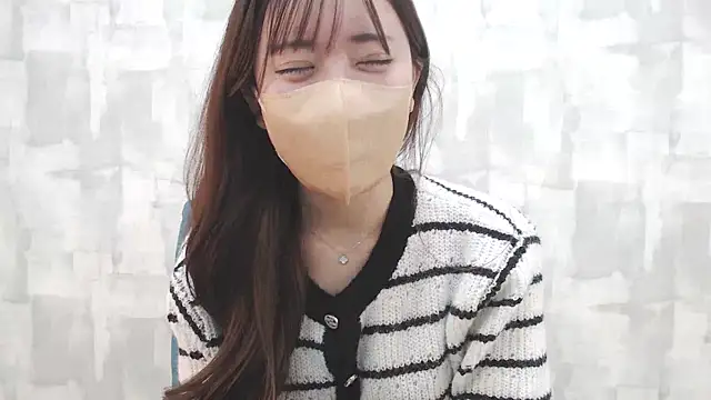 Snapshot of LOVE_MOMO_LOVE chatting on 12-03-24, 02:44 LOVE MOMO LOVE online show from 12-03-24, 02:44