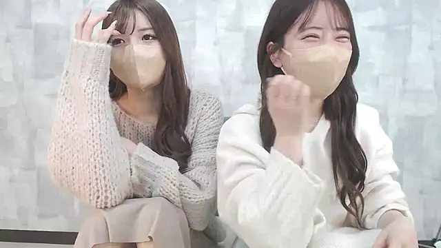 Snapshot of LOVE_MOMO_LOVE chatting on 02-06-25, 11:31 LOVE MOMO LOVE online show from 02-06-25, 11:31