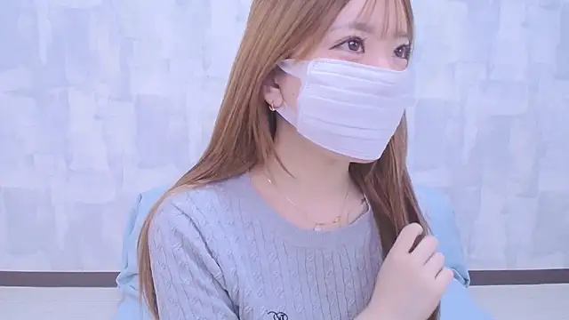 LOVE MOMO LOVE online show from 06-12-26, 11:41