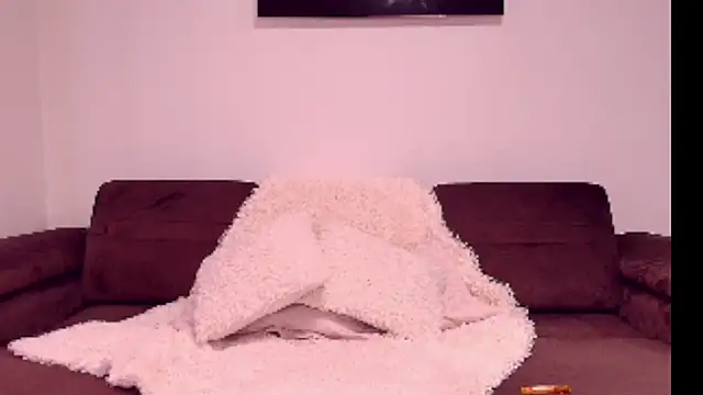 Snapshot of GiGi_GoodGirll chatting on 05-06-26, 01:59 GiGi GoodGirll online show from 05-06-26, 01:59
