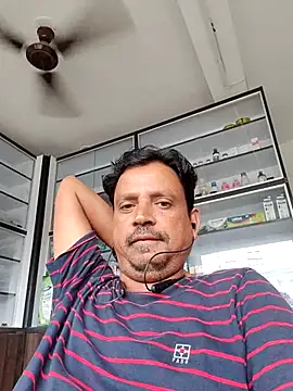 Raj1043 online show from 10-31-25, 06:54