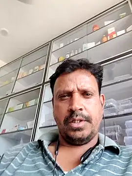 Snapshot of Raj1043 chatting on 06-12-26, 06:33 Raj1043 online show from 06-12-26, 06:33