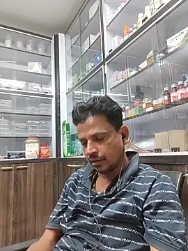 Snapshot of Raj1043 chatting on 05-11-26, 03:51 Raj1043 online show from 05-11-26, 03:51