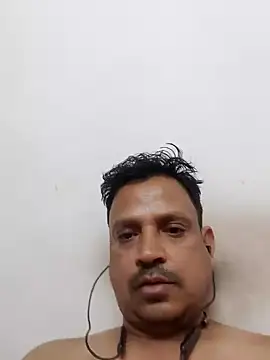 Snapshot of Raj1043 chatting on 02-12-25, 06:30 Raj1043 online show from 02-12-25, 06:30