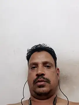 Snapshot of Raj1043 chatting on 02-22-25, 07:03 Raj1043 online show from 02-22-25, 07:03