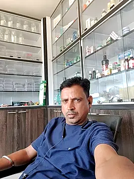 Snapshot of Raj1043 chatting on 05-01-26, 05:45 Raj1043 online show from 05-01-26, 05:45