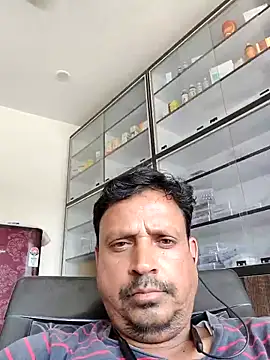 Snapshot of Raj1043 chatting on 06-02-26, 06:57 Raj1043 online show from 06-02-26, 06:57