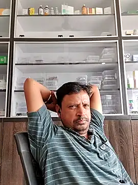 Snapshot of Raj1043 chatting on 06-05-26, 06:40 Raj1043 online show from 06-05-26, 06:40