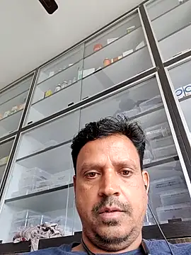 Snapshot of Raj1043 chatting on 05-29-26, 07:25 Raj1043 online show from 05-29-26, 07:25