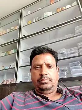 Snapshot of Raj1043 chatting on 06-07-26, 06:18 Raj1043 online show from 06-07-26, 06:18