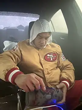 Snapshot of EatMyCake831 chatting on 11-13-25, 07:18 EatMyCake831 online show from 11-13-25, 07:18