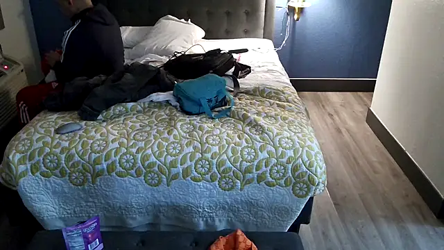 Snapshot of EatMyCake831 chatting on 01-24-25, 02:51 EatMyCake831 online show from 01-24-25, 02:51