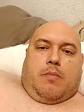 BigromeoXX online show from 10-21-25, 10:47