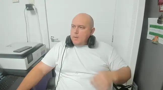 BigromeoXX online show from 12-10-24, 07:11