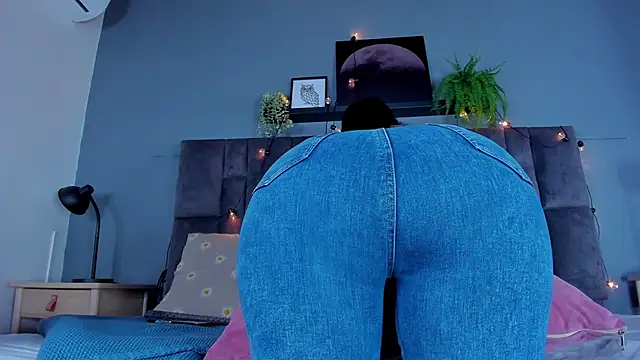 DulceAurora   online show from 03-10-26, 02:59