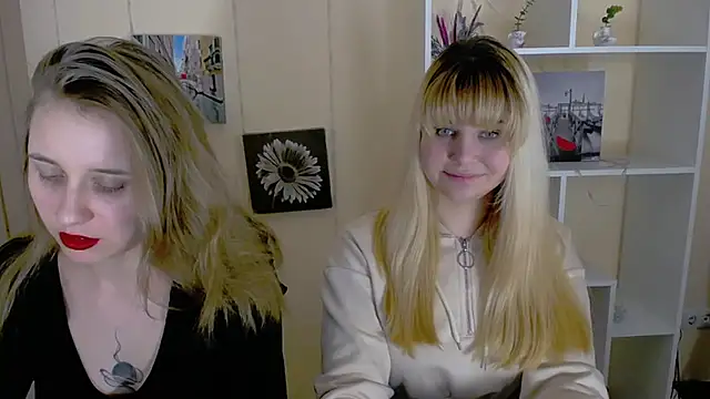 Snapshot of _Nicole_new chatting on 03-13-25, 05:28 Nicole new online show from 03-13-25, 05:28