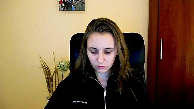 Snapshot of _Nicole_new chatting on 01-06-25, 04:13 Nicole new online show from 01-06-25, 04:13