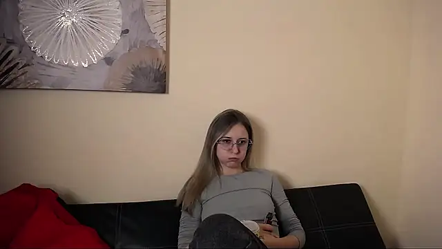  Nicole new online show from 03-04-26, 10:34