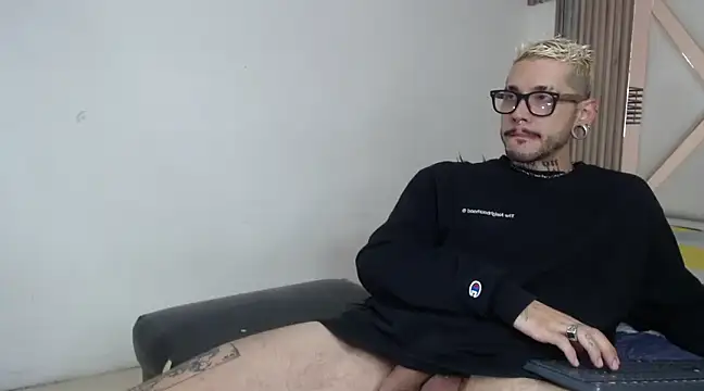 MurdockH online show from 03-18-25, 04:40