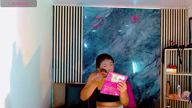 Isalombardi online show from 11-14-25, 03:54