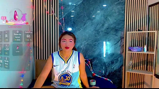 Isalombardi online show from 11-27-25, 03:40