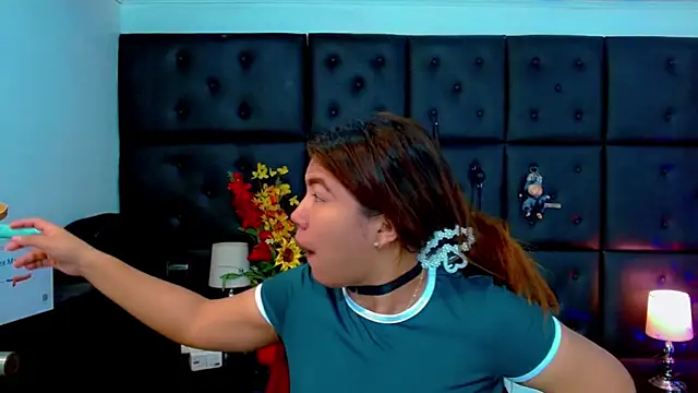 Snapshot of Isalombardi chatting on 07-18-26, 03:04 Isalombardi online show from 07-18-26, 03:04