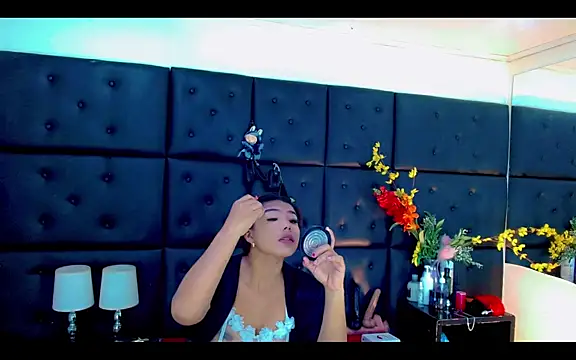 Isalombardi online show from 04-07-26, 02:13